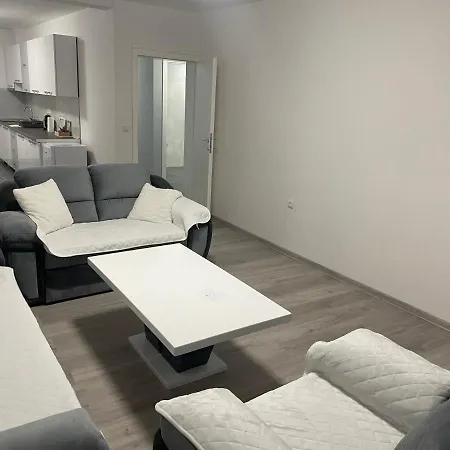 Franciska Apartament *